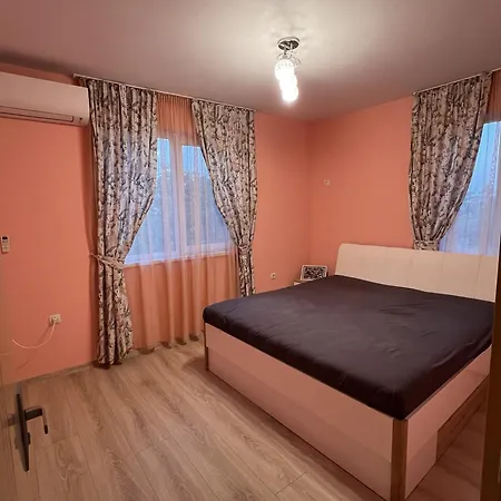 Euro House Μπουργκάς